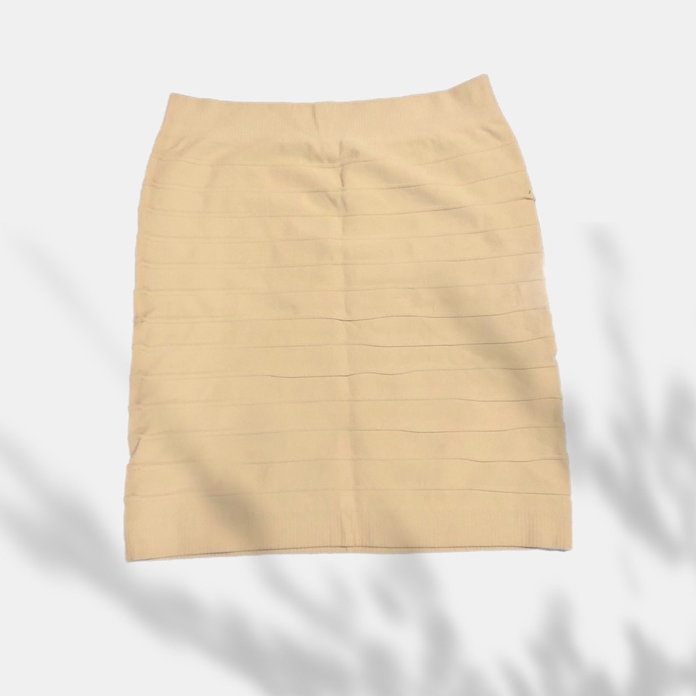 🇺🇸 NWT Tan Skirt